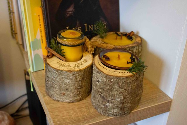 Bougies et bois naturel