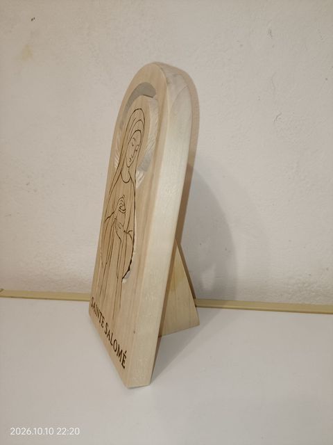Sainte Salomé en bois — vue de profil